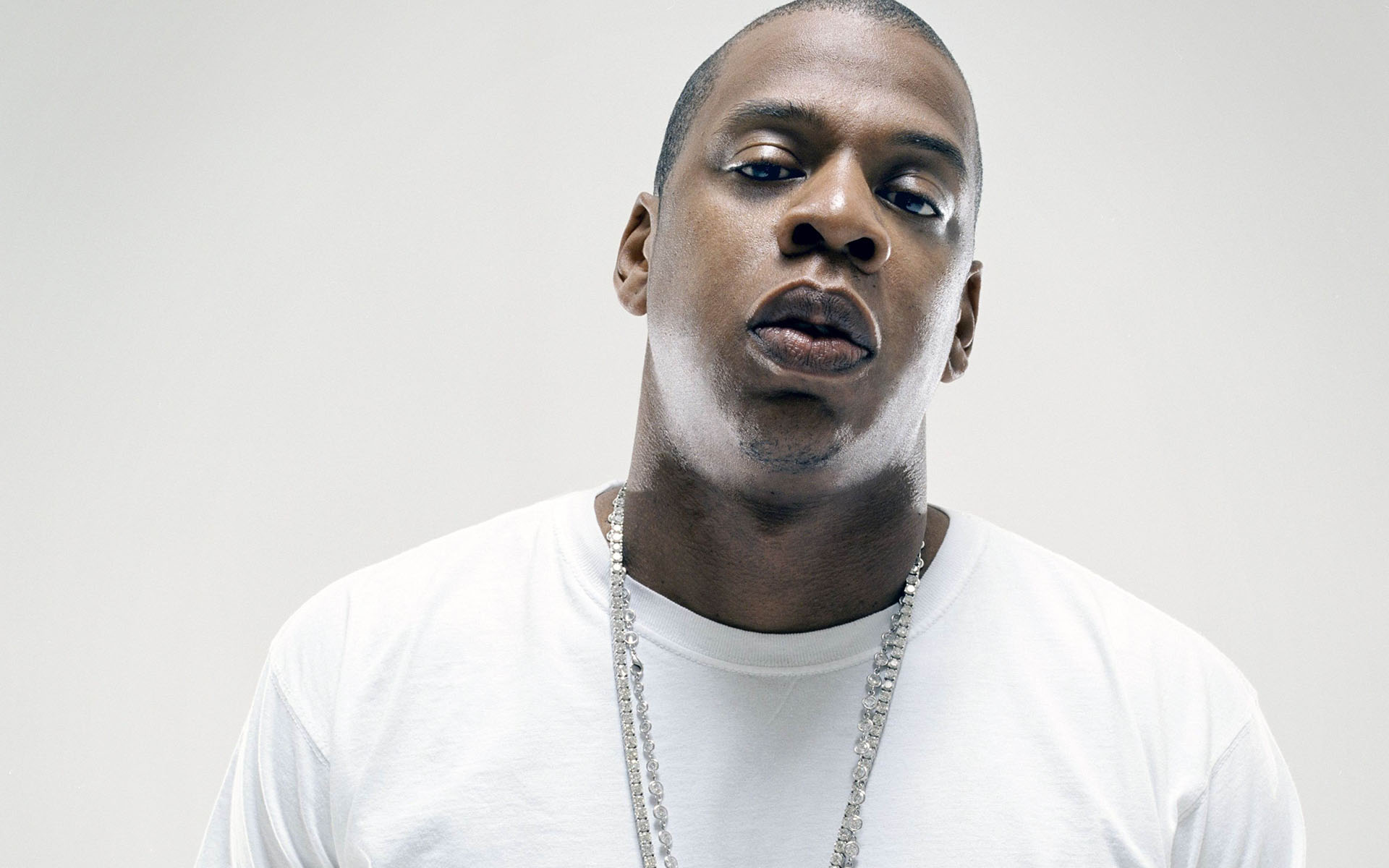 http://lanyvocal.com/wp-content/uploads/2014/03/jay-z-with-chain.jpg