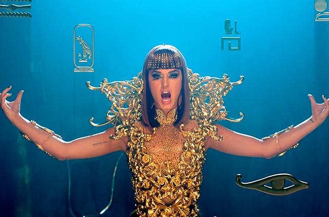 Dark Horse ft. Juicy J – Katy Perry